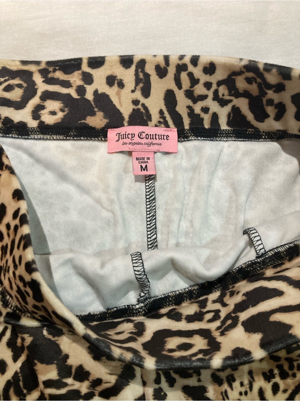 Juicy Couture Leopard Print Velour Track Suit, Women’s size medium, NWT! $179 - Picture 5 of 13
